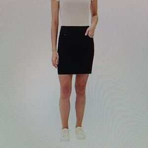 S.C. & CO. Women's Denim Pull On, Stretch Fabric Built-in Knit Short Black S